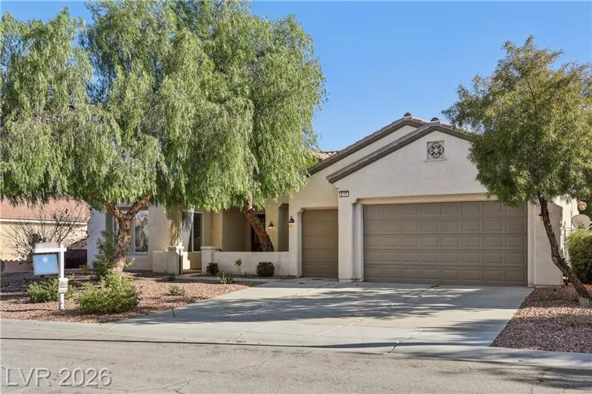 Property Slideshow image 1 of 40 | 2156 twin falls dr, Henderson, NV, 89044