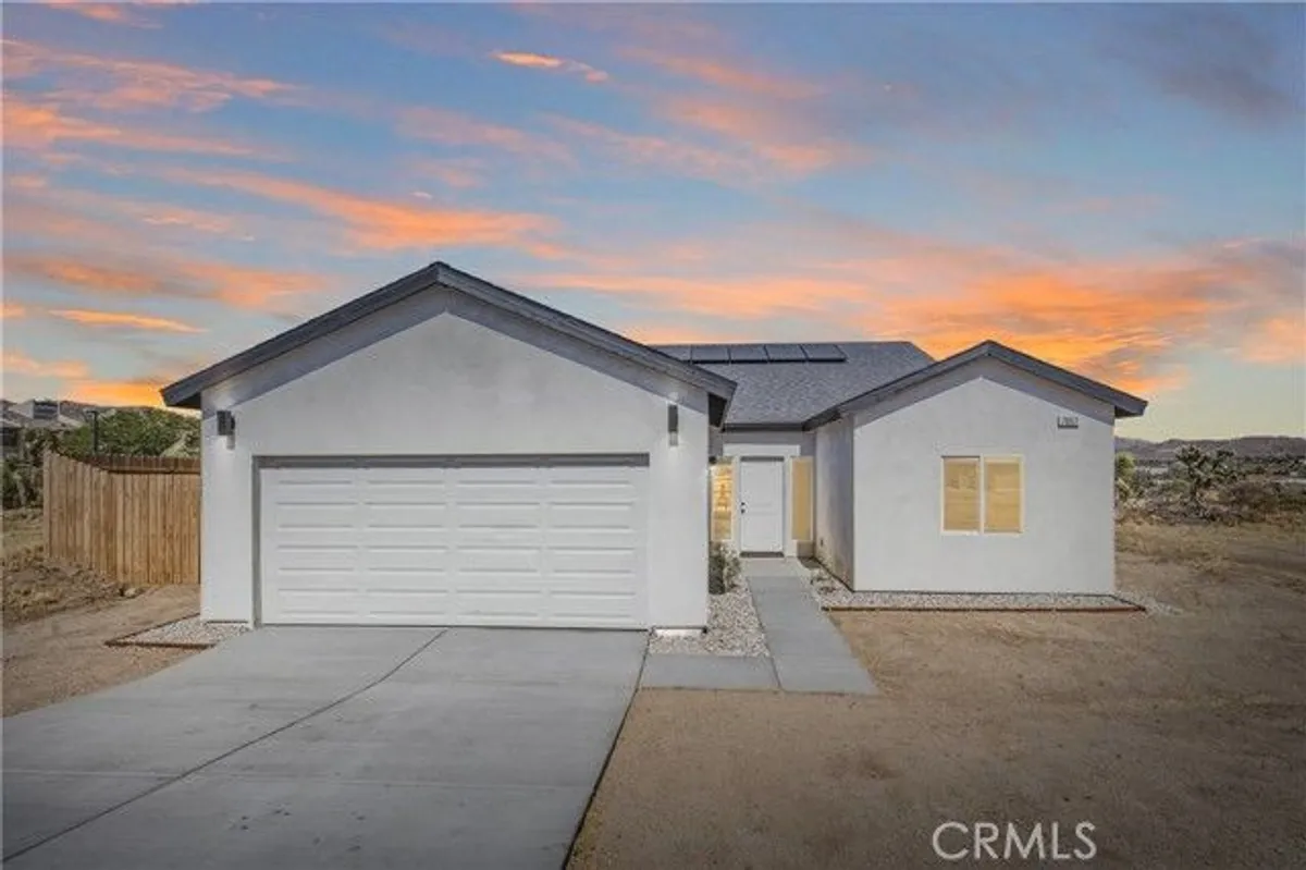 Property Slideshow image 1 of 29 | 7067 mohawk trl, Yucca Valley, CA, 92284