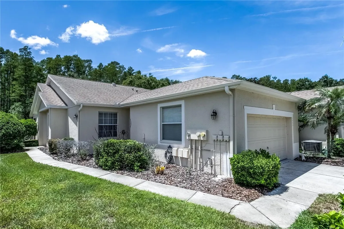 Property Slideshow image 1 of 31 | 7235 cleopatra dr, Land O Lakes, FL, 34637