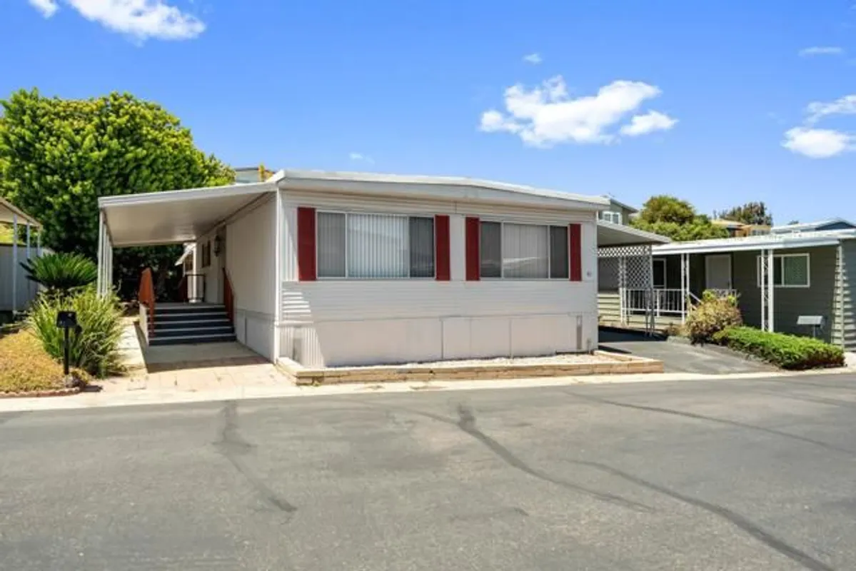 Property Slideshow image 1 of 29 | 444 n el camino real spc 42, Encinitas, CA, 92024