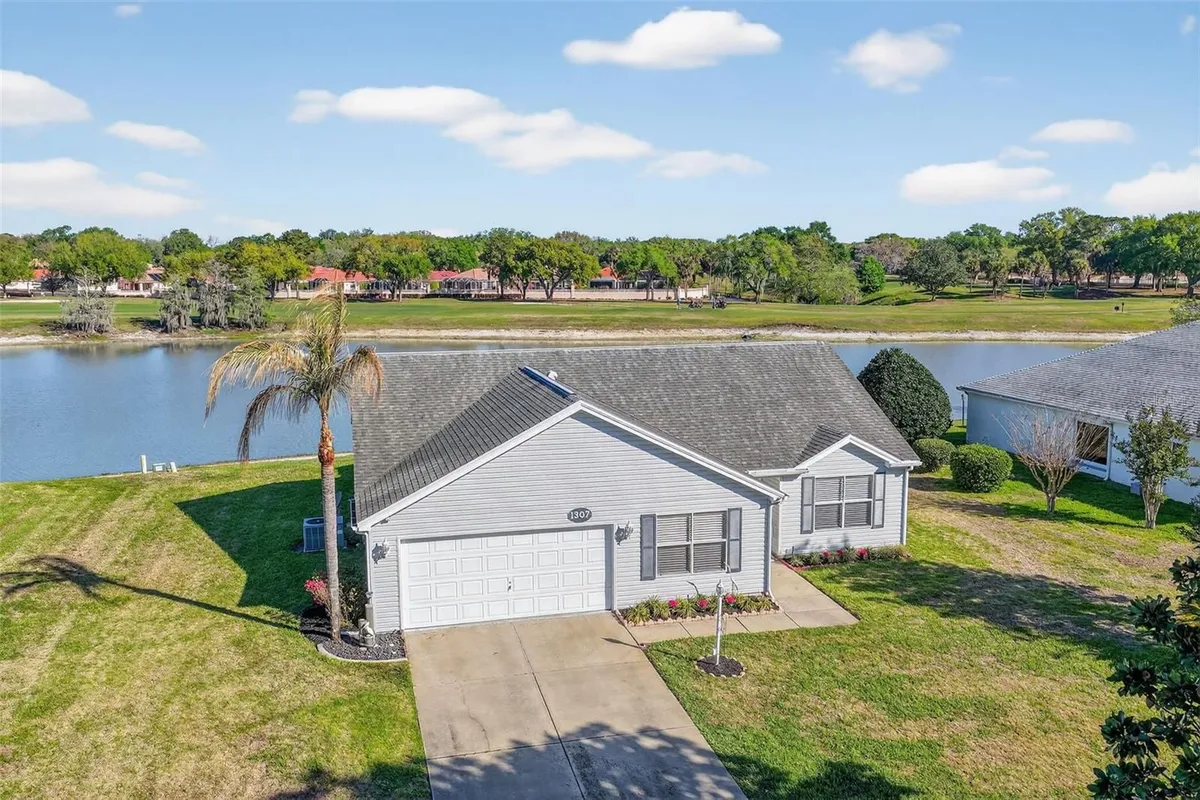 Property Slideshow image 1 of 30 | 1307 panama pl, Lady Lake, FL, 32159
