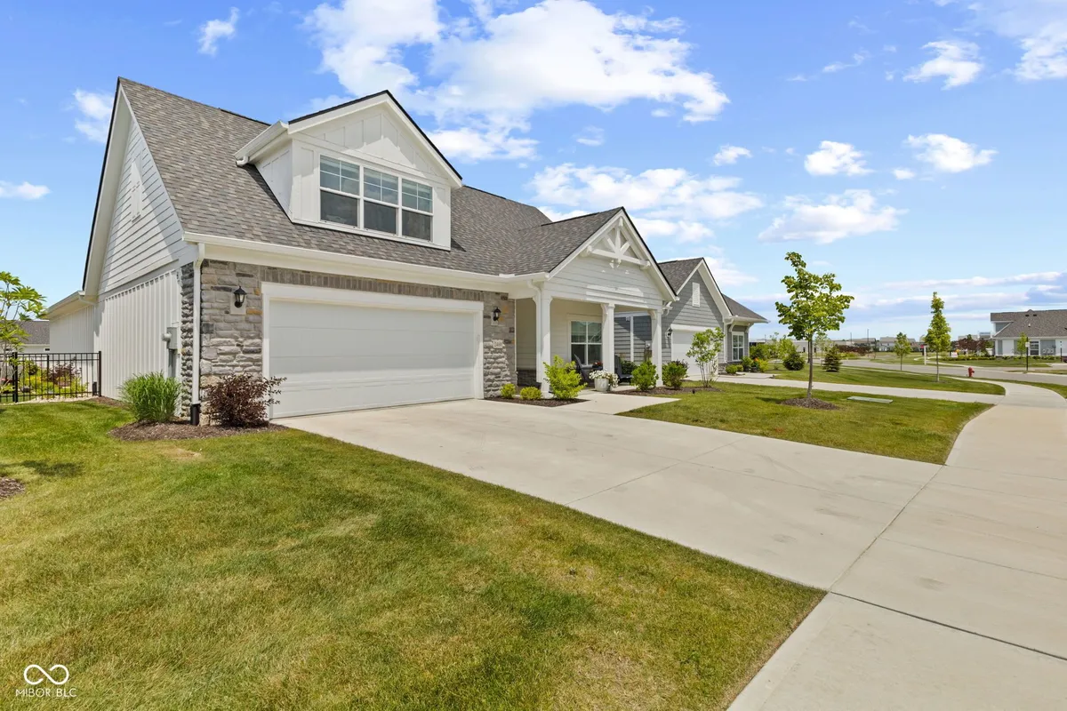 Property Slideshow image 1 of 55 | 2460 collins dr, Westfield, IN, 46074