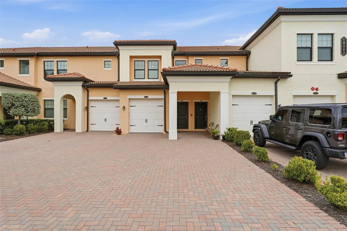Property Slideshow image 1 of 100 | 10212 staggerbush dr unit 202, Venice, FL, 34293