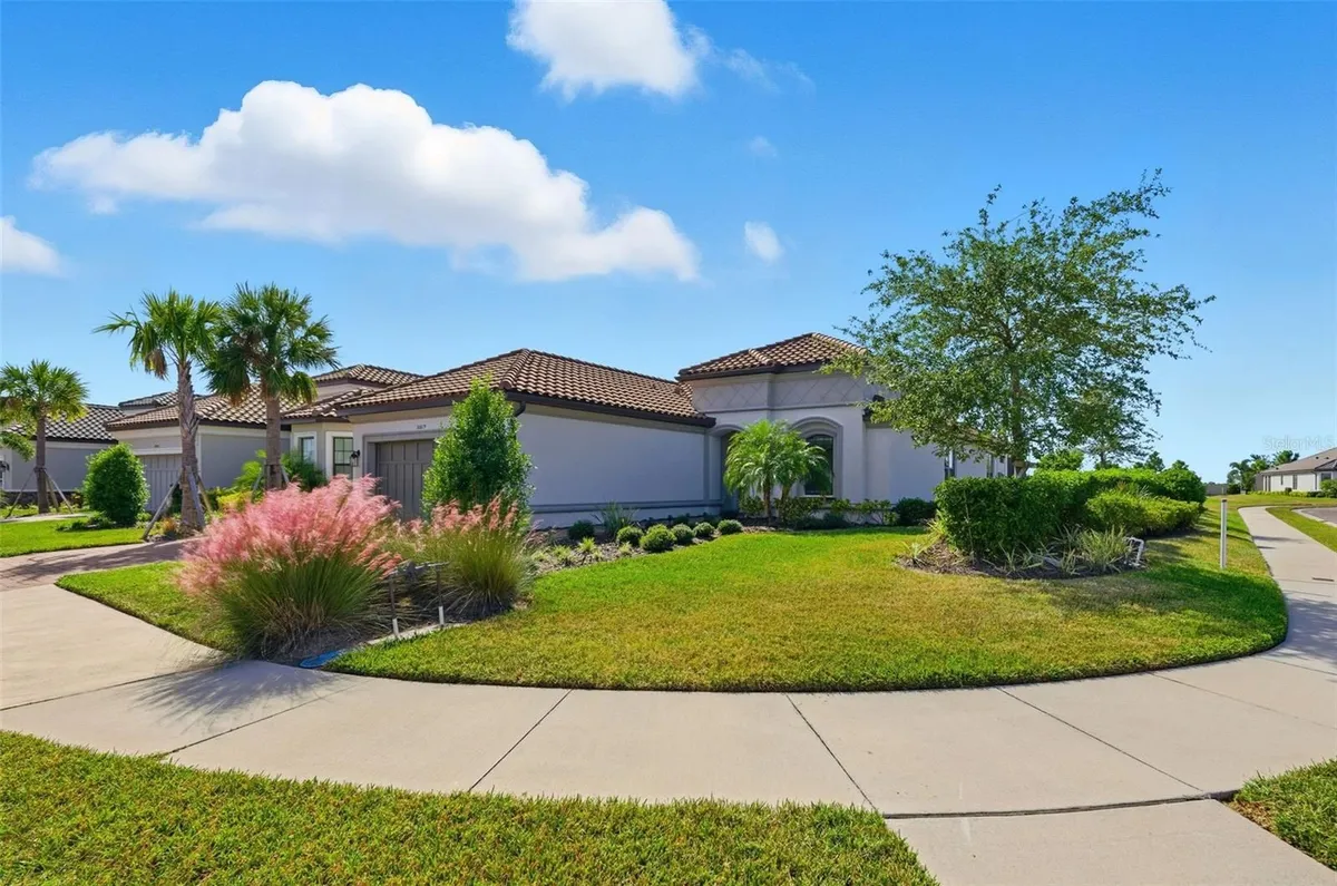 Property Slideshow image 1 of 44 | 10819 wicker park pl, Palmetto, FL, 34221