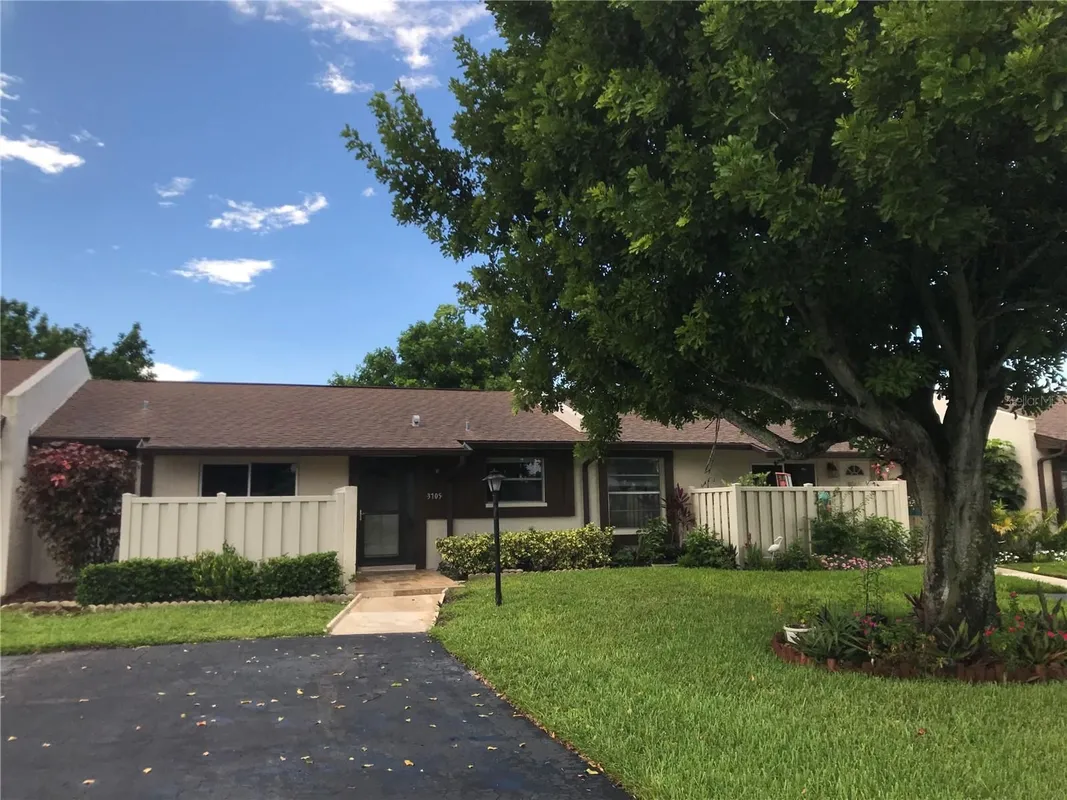 Property Slideshow image 1 of 21 | 3705 34th ave dr, Bradenton, FL, 34205