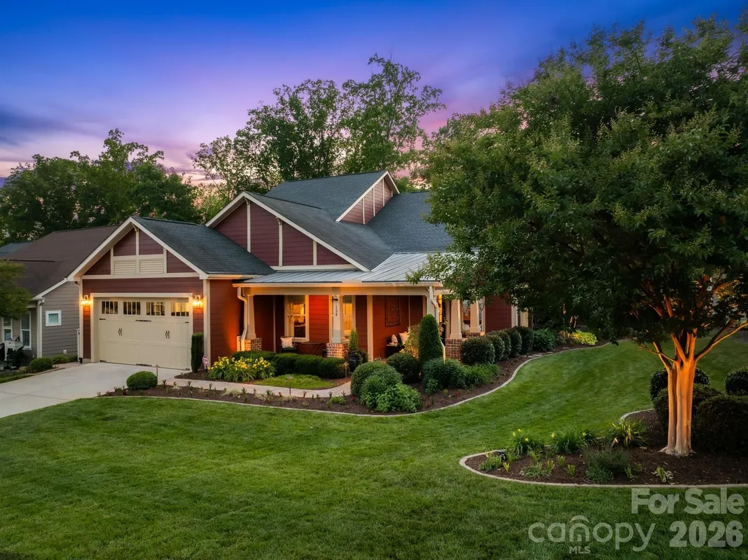 Property Slideshow image 1 of 13 | 124 chimney rock ct, Denver, NC, 28037