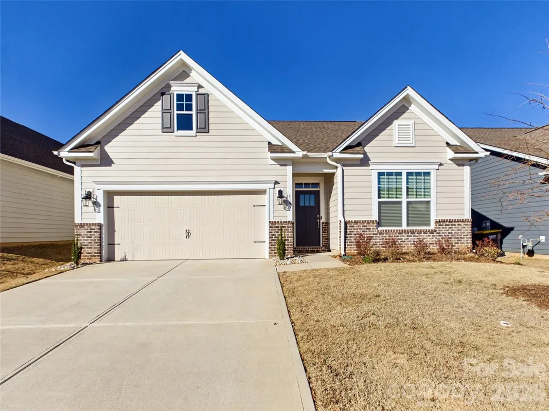 Property Slideshow image 1 of 24 | 4197 millstream rd, Denver, NC, 28037