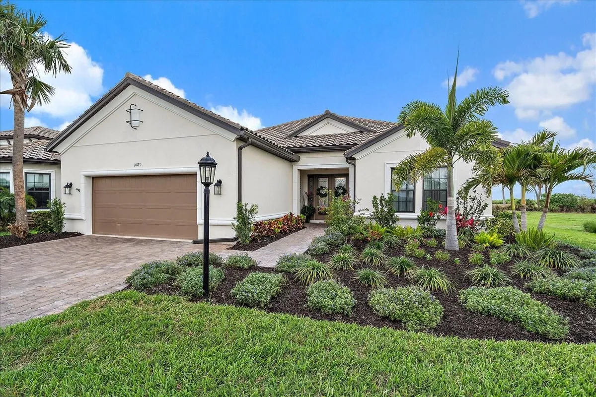 Property Slideshow image 1 of 48 | 10193 morning mist ln, Sarasota, FL, 34241