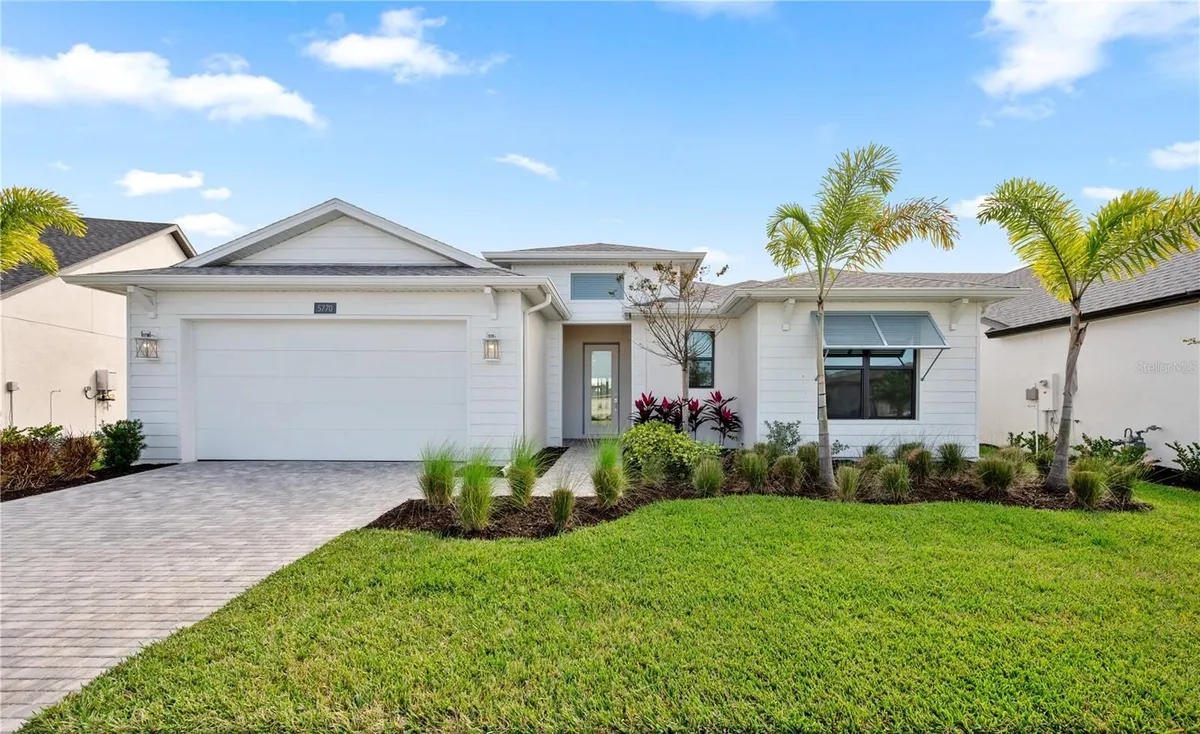 Property Slideshow image 1 of 29 | 5770 freestone cir, Apollo Beach, FL, 33572