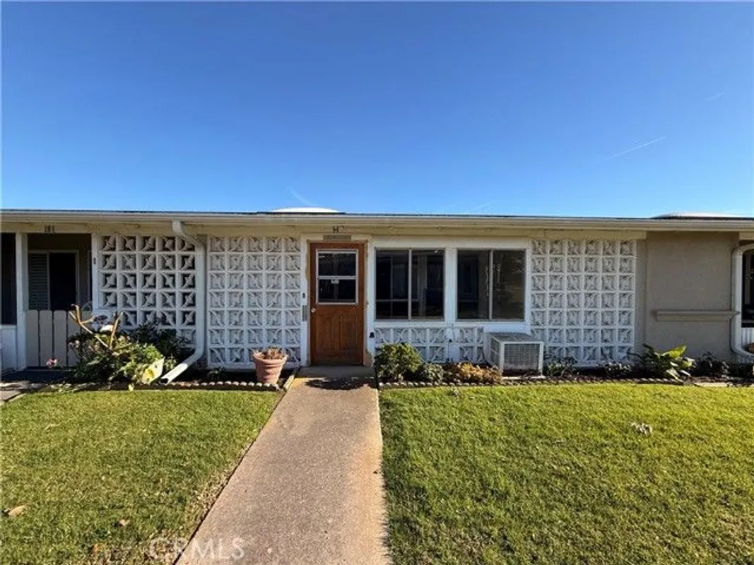 Property Slideshow image 1 of 10 | 1621 monterey rd 19h, Seal Beach, CA, 90740