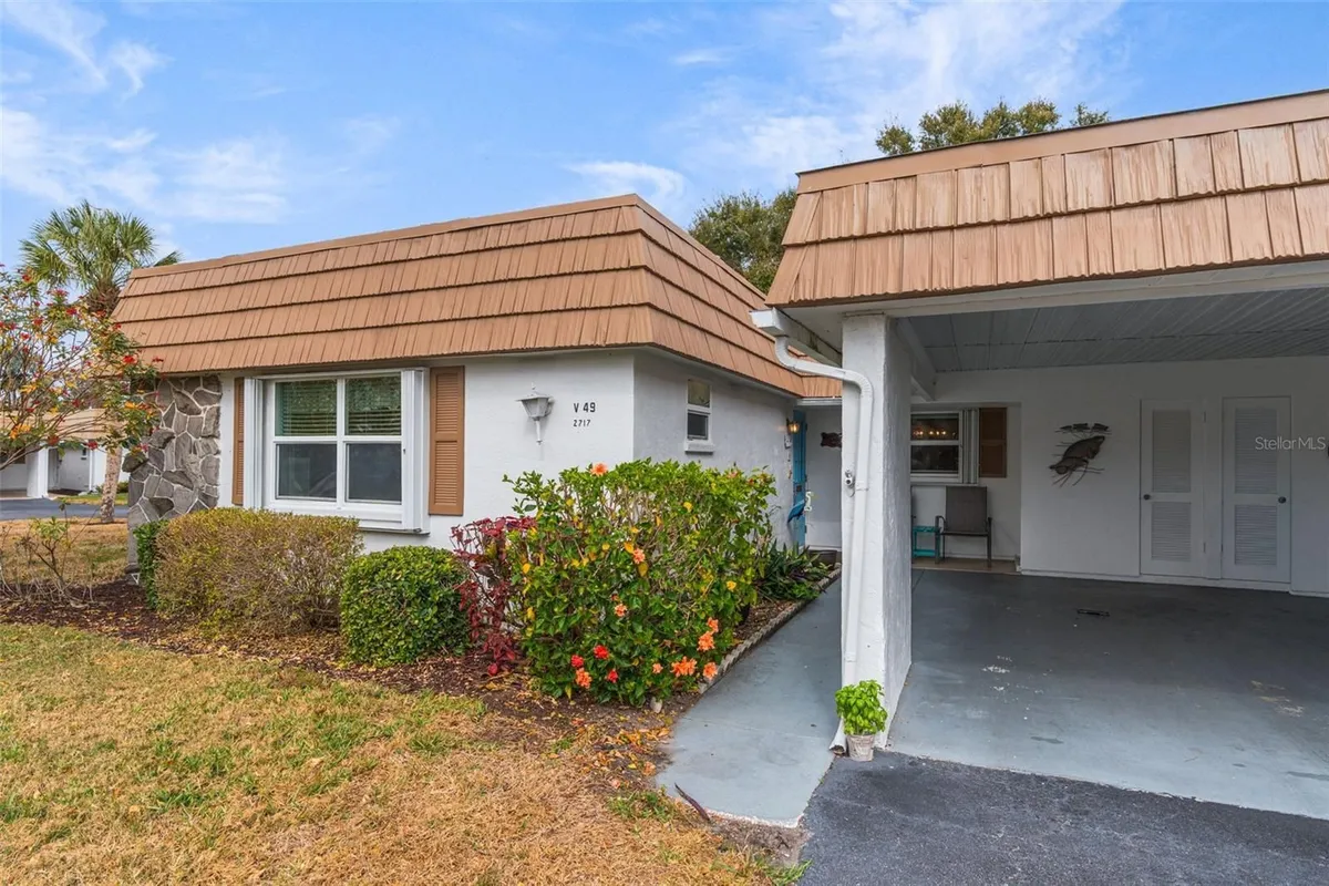 Property Slideshow image 1 of 31 | 2717 riverbluff pl # v49, Sarasota, FL, 34231