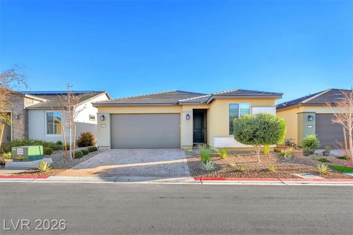 Property Slideshow image 1 of 60 | 10080 chrysolite pl, Las Vegas, NV, 89143