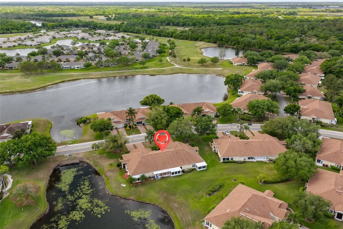 Property Slideshow image 1 of 75 | 2020 nantucket dr, Sun City Center, FL, 33573
