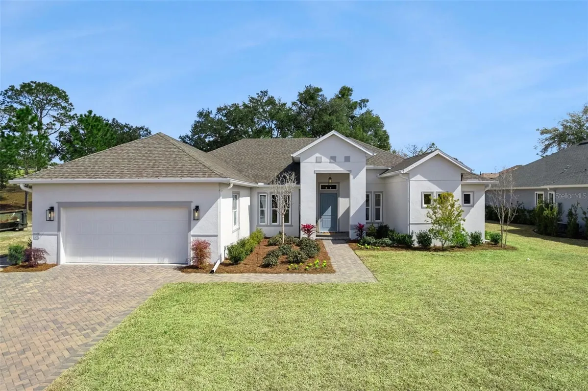 Property Slideshow image 1 of 37 | 4044 pinnacle pl, Lady Lake, FL, 32159