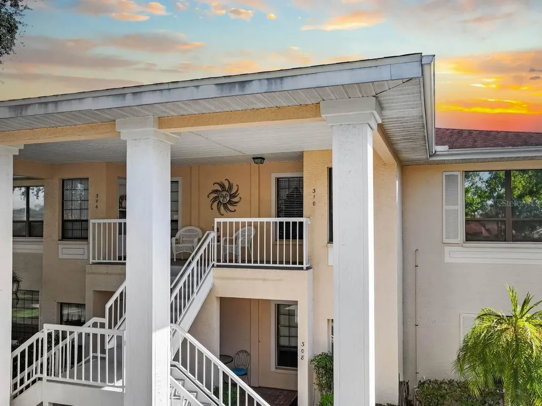 Property Slideshow image 1 of 43 | 310 kelsey way, Sun City Center, FL, 33573