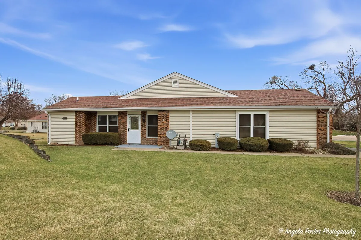 Property Slideshow image 1 of 5 | 7112 nassau ct, Fox Lake, IL, 60020
