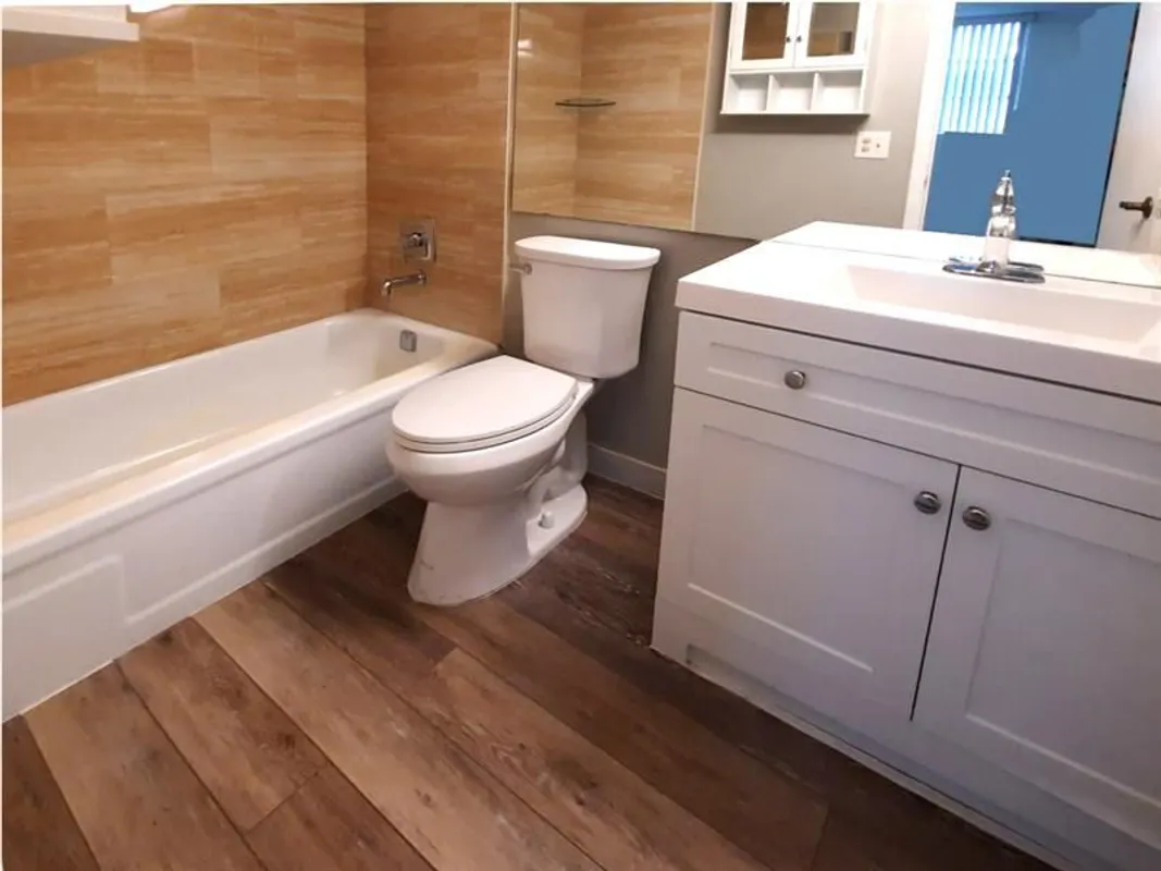 Property Slideshow image 1 of 21 | 9420 s hollybrook lake dr 201, Pembroke Pines, FL, 33025