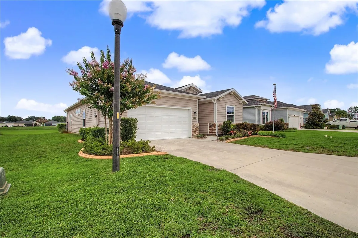 Property Slideshow image 1 of 39 | 7399 sw 78th ter, Ocala, FL, 34481