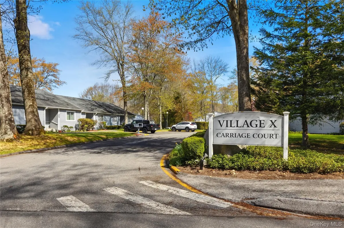 Property Slideshow image 1 of 26 | 157 carriage ct e, Yorktown, NY, 10598