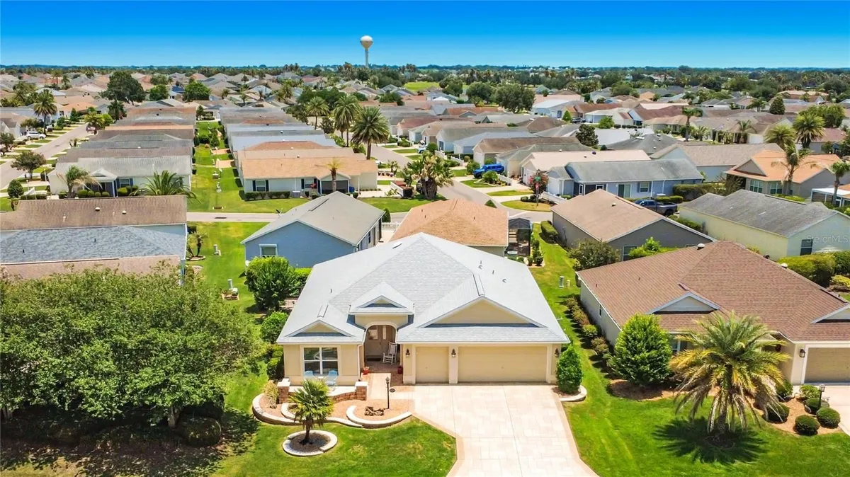 Property Slideshow image 1 of 69 | 2529 edenville path, The Villages, FL, 32162