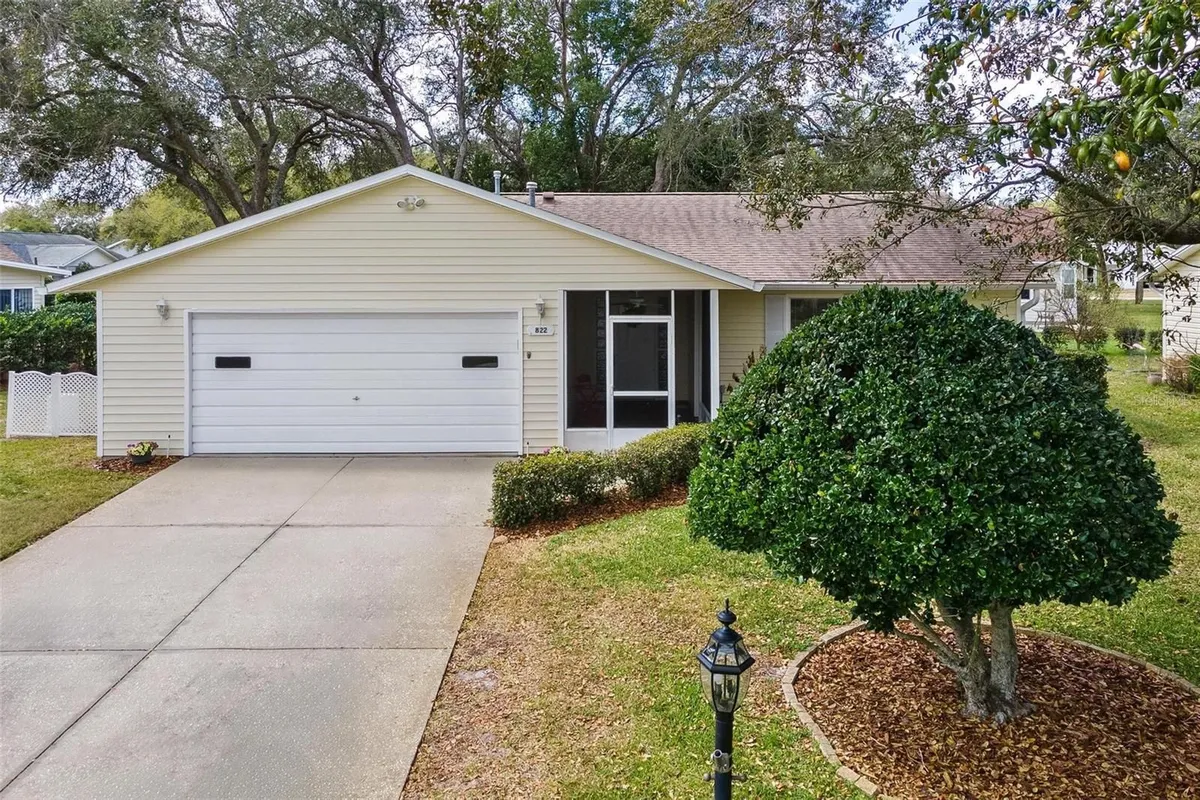 Property Slideshow image 1 of 47 | 822 dundee cir 822, Leesburg, FL, 34788