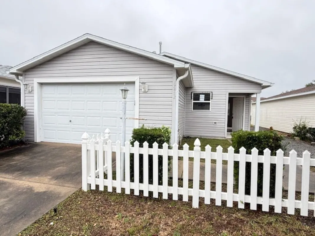 Property Slideshow image 1 of 11 | 17412 se 81st newberry ct, The Villages, FL, 32162