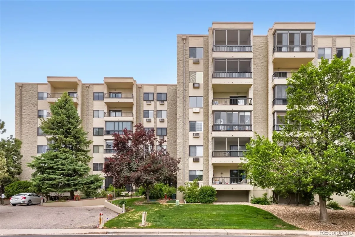 Property Slideshow image 1 of 36 | 13800 e marina dr 506, Aurora, CO, 80014