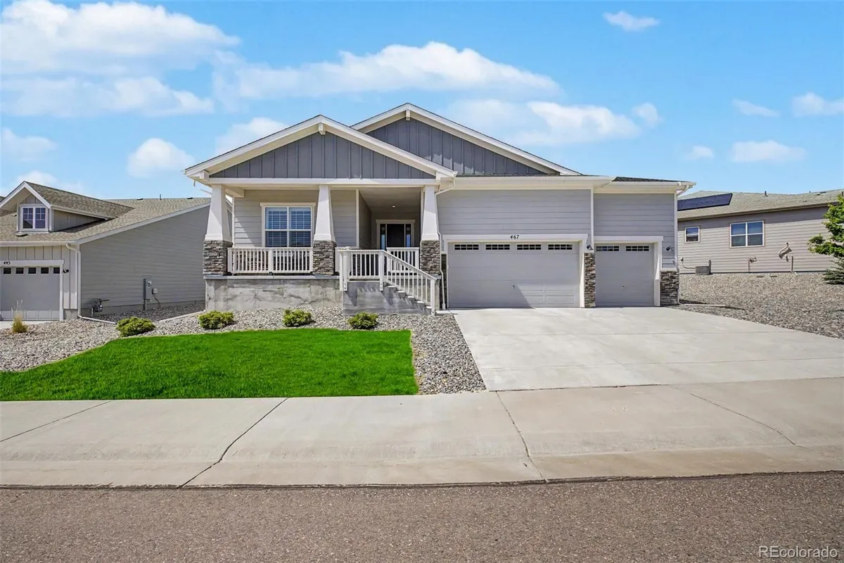 Property Slideshow image 1 of 50 | 467 scrubjay trl, Castle Rock, CO, 80104