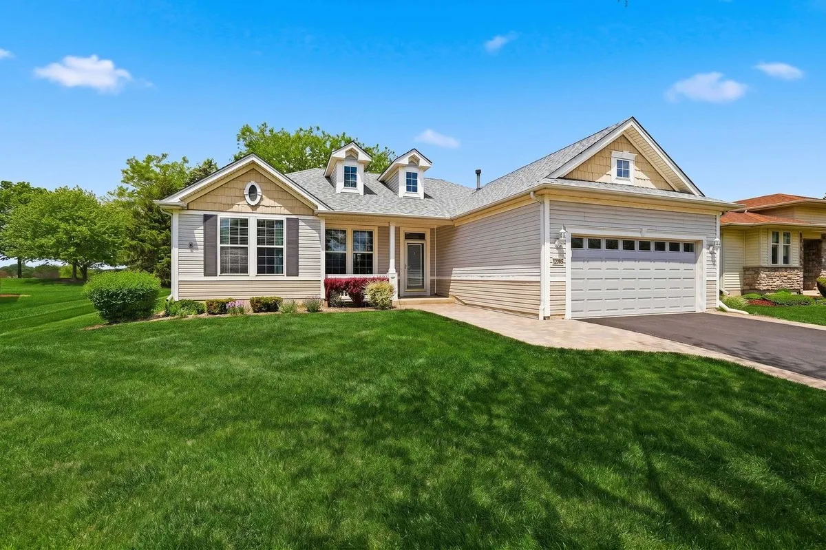 Property Slideshow image 1 of 1 | 12385 hickory ct, Huntley, IL, 60142