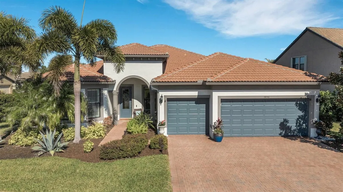 Property Slideshow image 1 of 87 | 5856 snowy egret dr, Sarasota, FL, 34238
