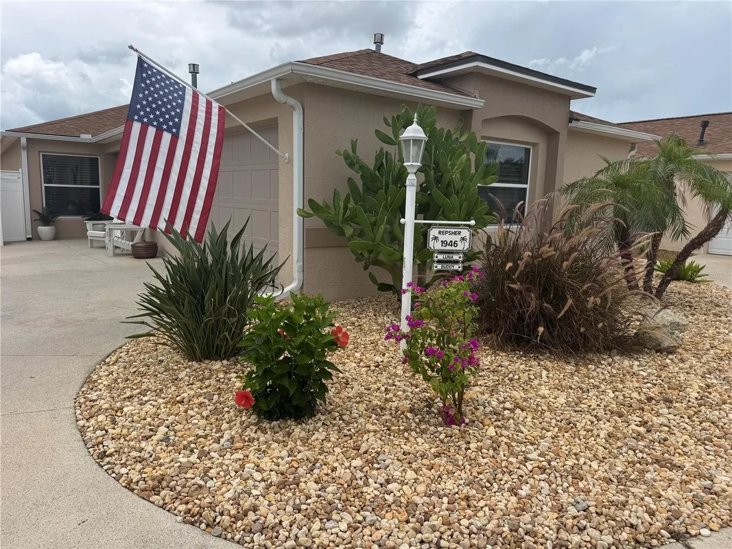 Property Slideshow image 1 of 35 | 1946 mcconnells ave, The Villages, FL, 32162