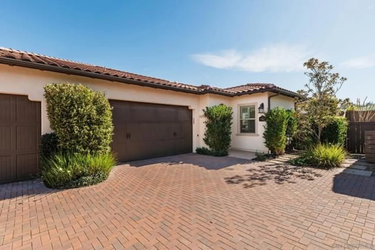 Property Slideshow image 1 of 21 | 7911 lusardi creek ln, San Diego, CA, 92127