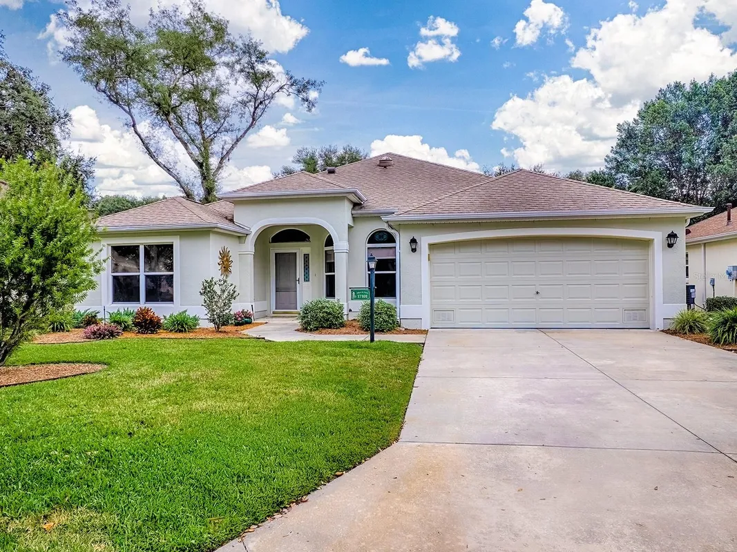 Property Slideshow image 1 of 45 | 17101 se 94th berrien ct, The Villages, FL, 32162