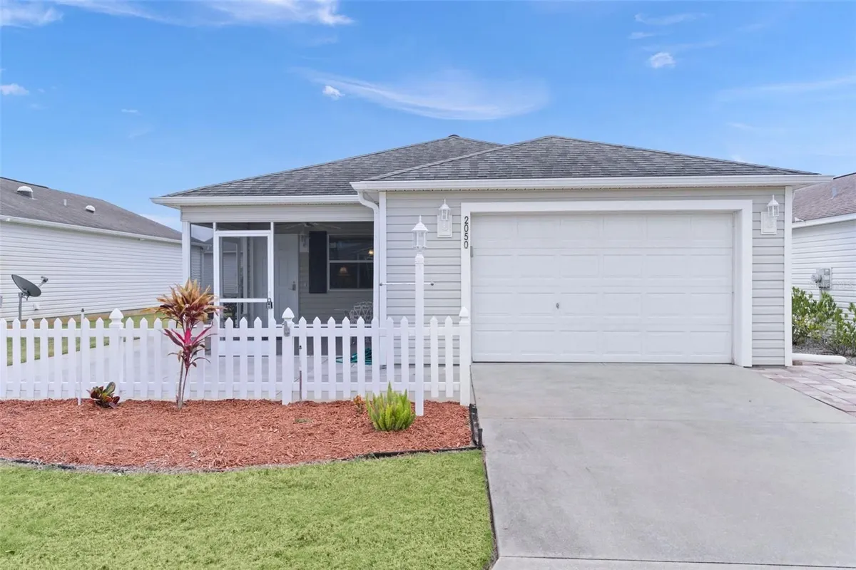 Property Slideshow image 1 of 45 | 2050 fairview ln, The Villages, FL, 32162