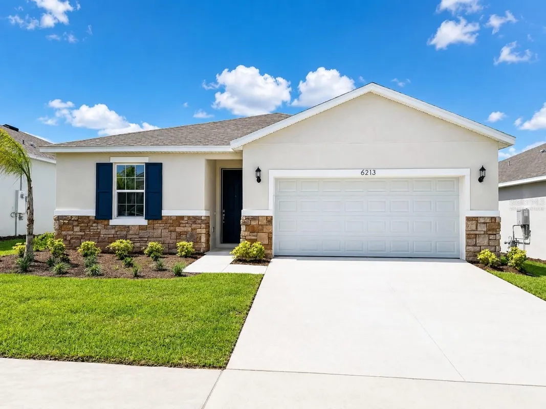 Property Slideshow image 1 of 3 | 6213 sanders grove cir, Okahumpka, FL, 34762