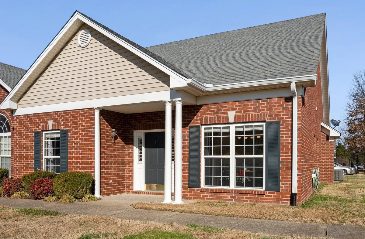 Property Slideshow image 1 of 37 | 5 baker ct, Lebanon, TN, 37087