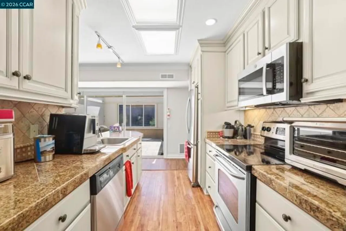 Property Slideshow image 1 of 35 | 2308 pine knoll dr 3, Walnut Creek, CA, 94595