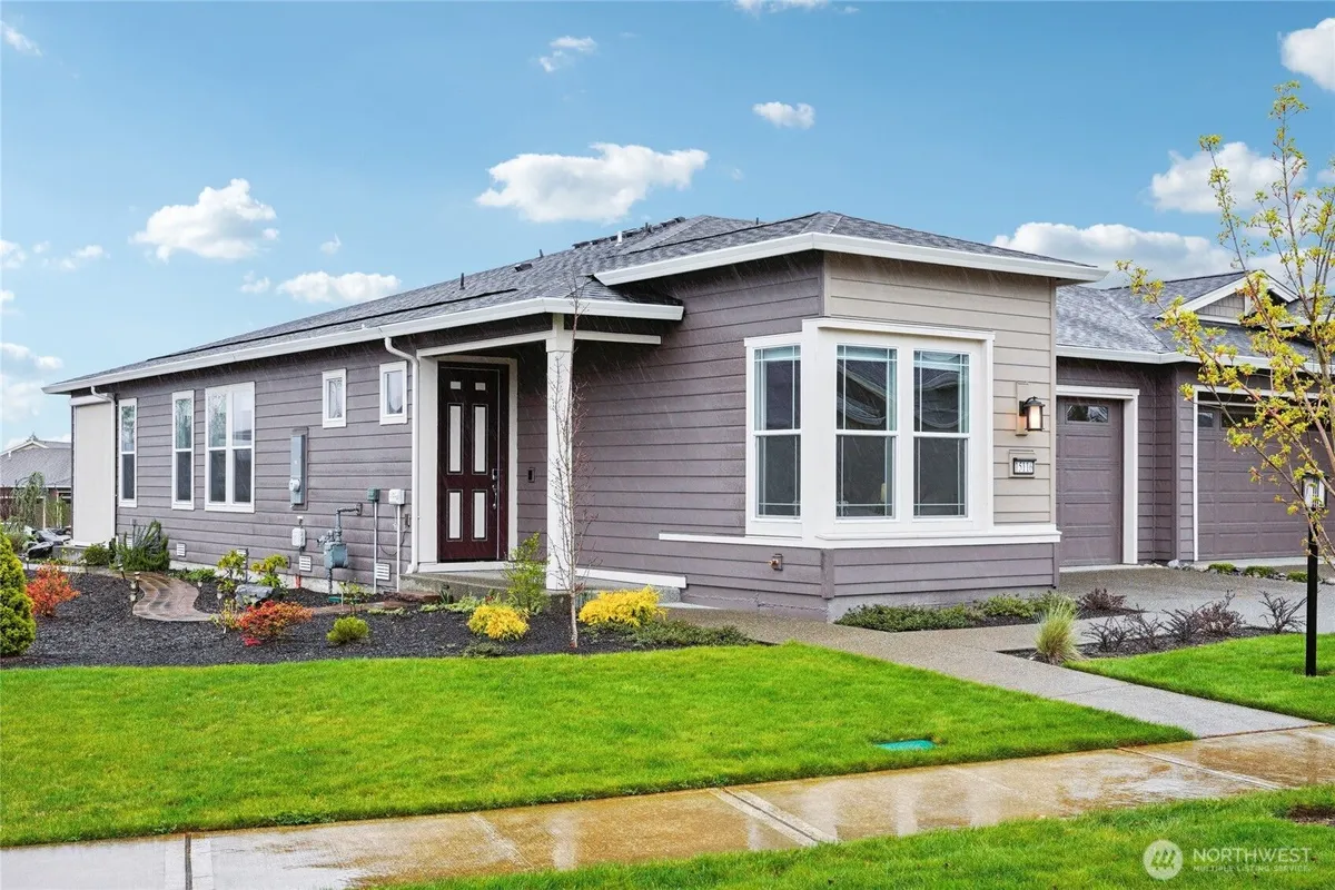 Property Slideshow image 1 of 27 | 15116 183rd ave, Bonney Lake, WA, 98391