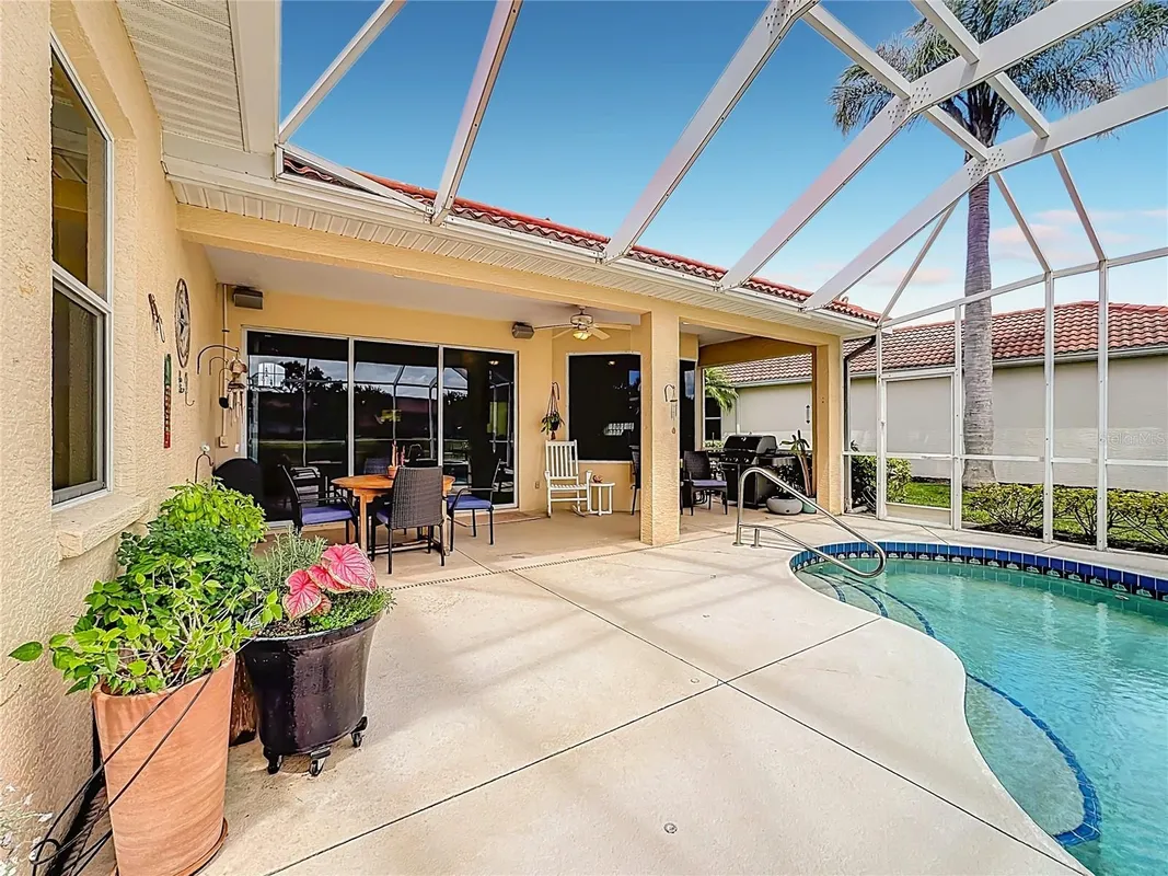 Property Slideshow image 1 of 32 | 6388 rookery cir, Bradenton, FL, 34203