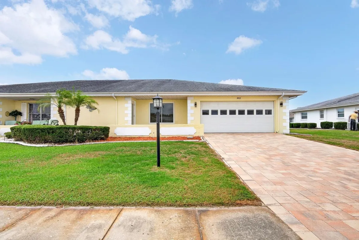 Property Slideshow image 1 of 47 | 1612 bentwood dr, Sun City Center, FL, 33573