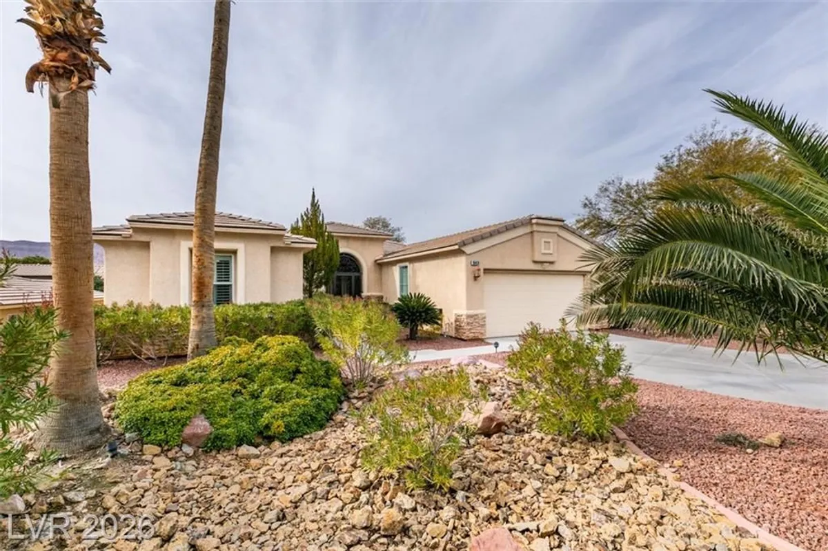 Property Slideshow image 1 of 40 | 10459 perla bello ct, Las Vegas, NV, 89135