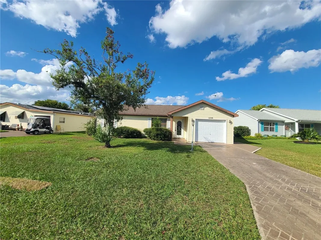 Property Slideshow image 1 of 16 | 1209 maria ct, The Villages, FL, 32159