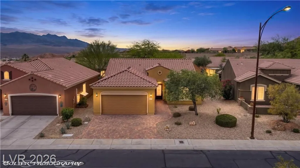 Property Slideshow image 1 of 65 | 1260 great arch ave, Mesquite, NV, 89034