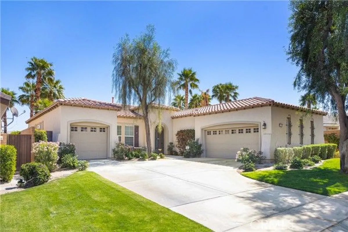 Property Slideshow image 1 of 25 | 60284 honeysuckle st, La Quinta, CA, 92253
