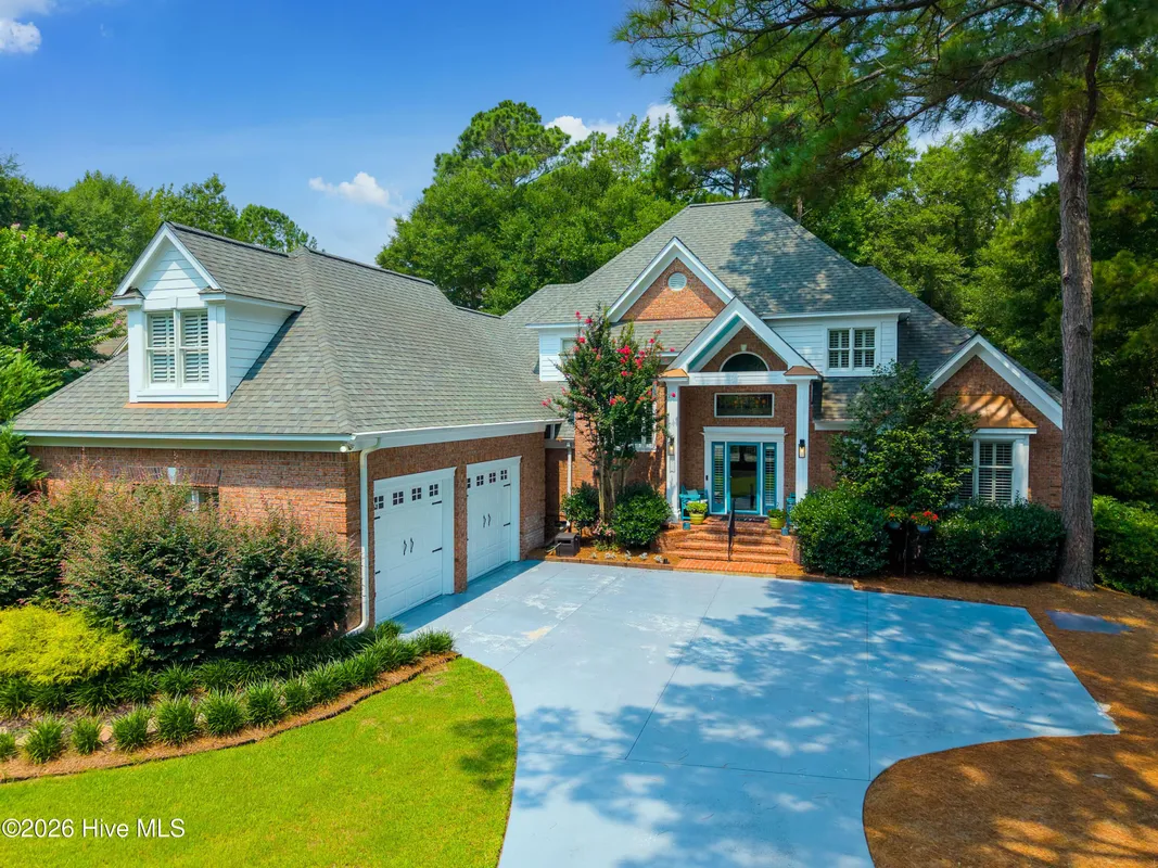 Property Slideshow image 1 of 12 | 813 wild dunes cir, Wilmington, NC, 28411