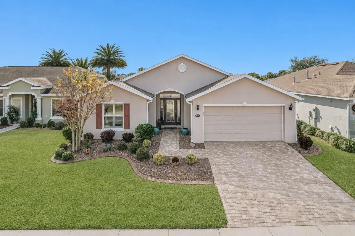 Property Slideshow image 1 of 38 | 27143 roanoke dr, Leesburg, FL, 34748