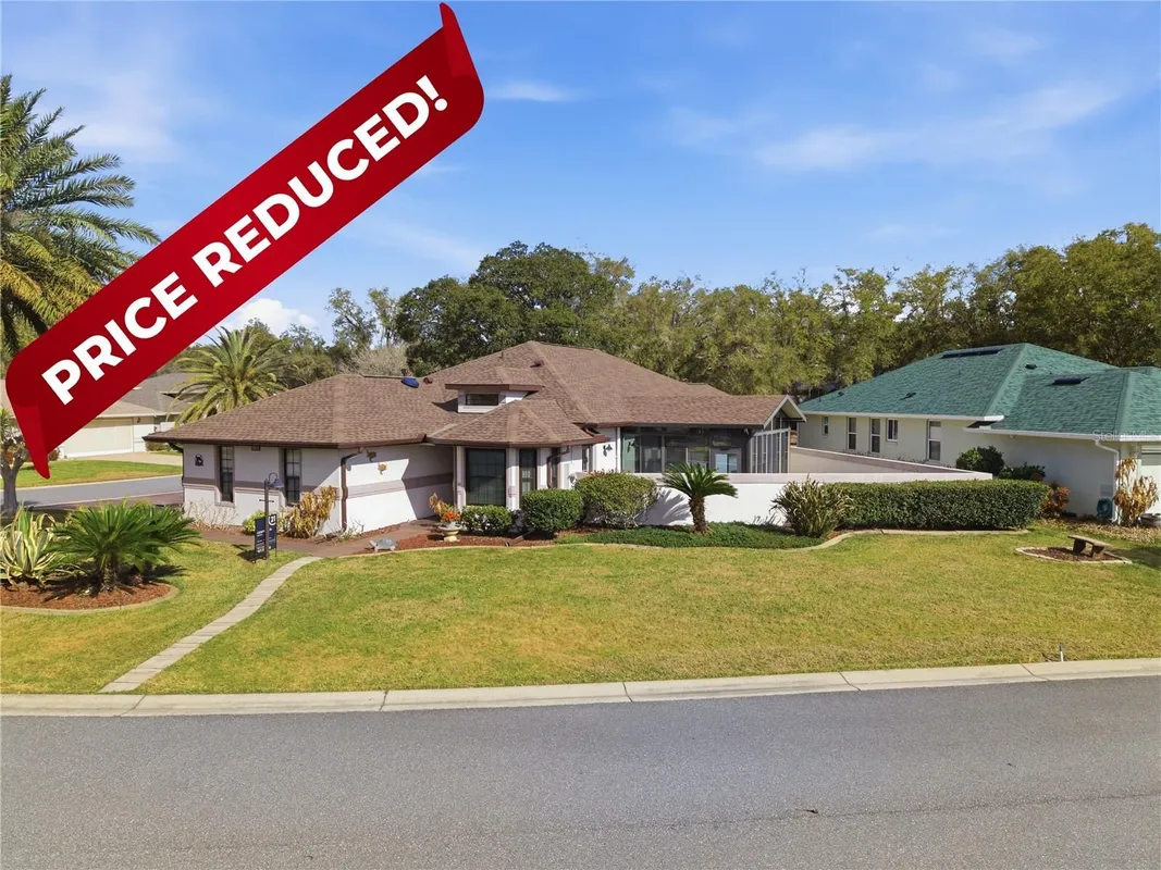 Property Slideshow image 1 of 54 | 21850 tartan st, Leesburg, FL, 34748