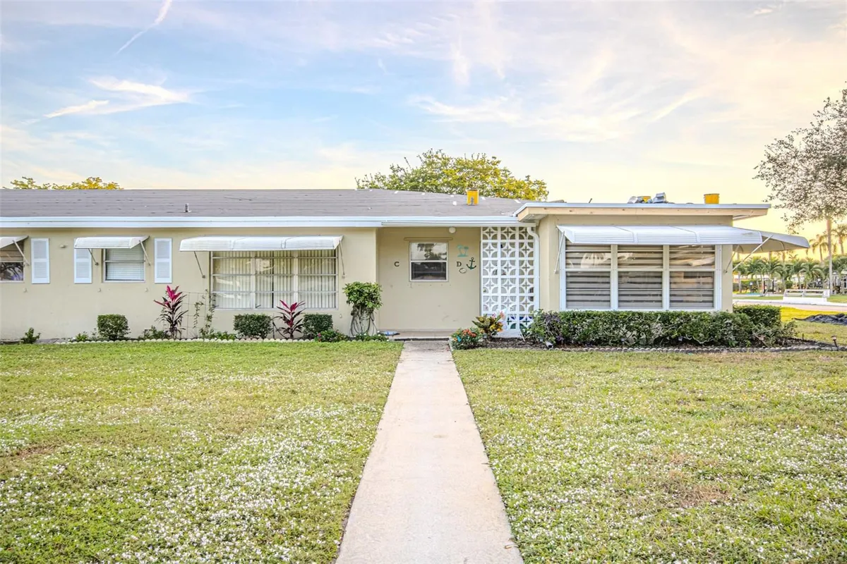 Property Slideshow image 1 of 22 | 350 high point blvd c, Delray Beach, FL, 33445