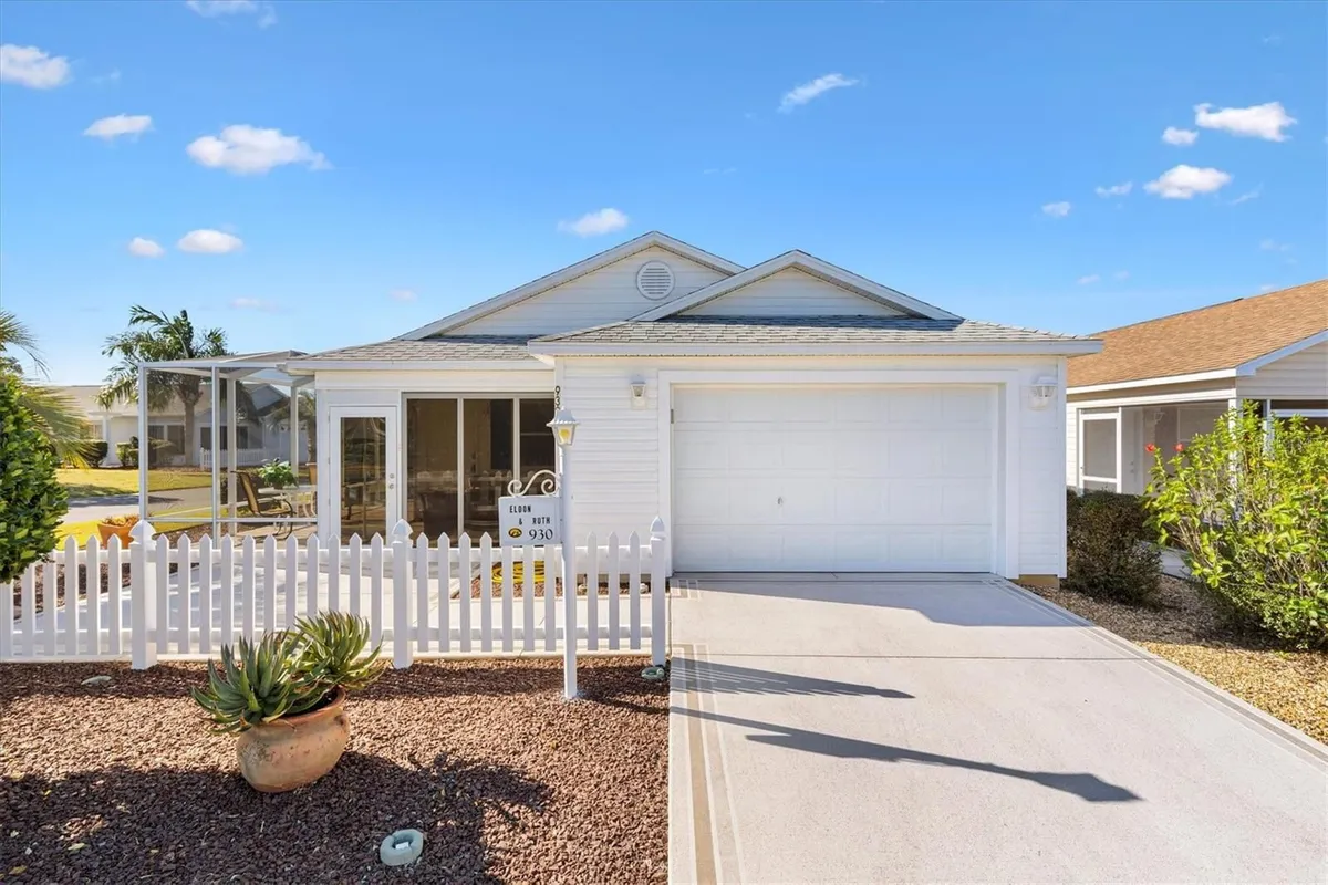 Property Slideshow image 1 of 36 | 930 margaux trl, The Villages, FL, 32162