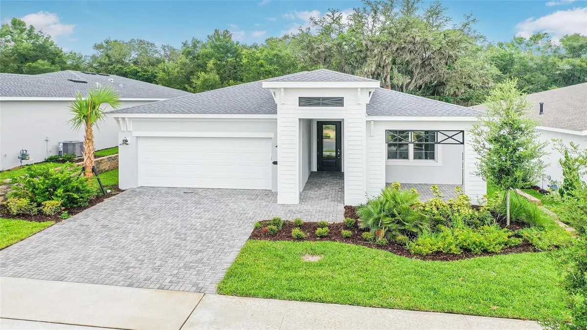 Property Slideshow image 1 of 45 | 948 club cresswind dr, Lady Lake, FL, 32159